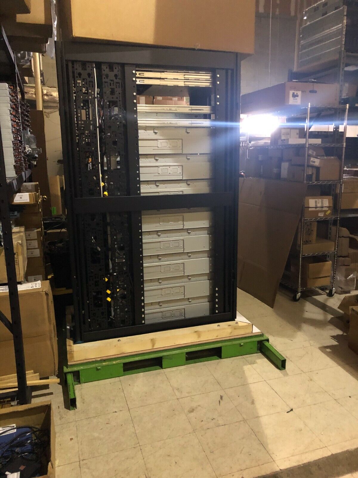 2880TB 8x 4U 60 bay Enclosures 480x SAS HDD w/ 42U Server Rack AR3300 2.9 PB PDU.