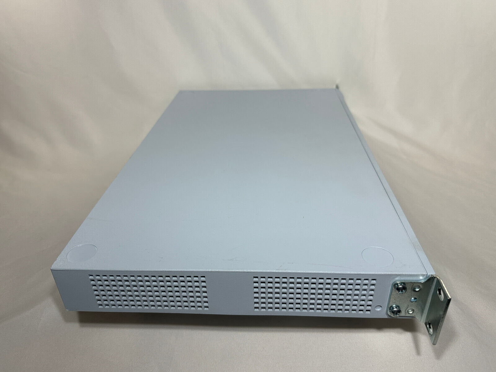 3Com SuperStack 3 Switch 4226T 24x 10/100 RJ-45 Port 2x 10/100/1000 RJ-45 Ports 3C17300.