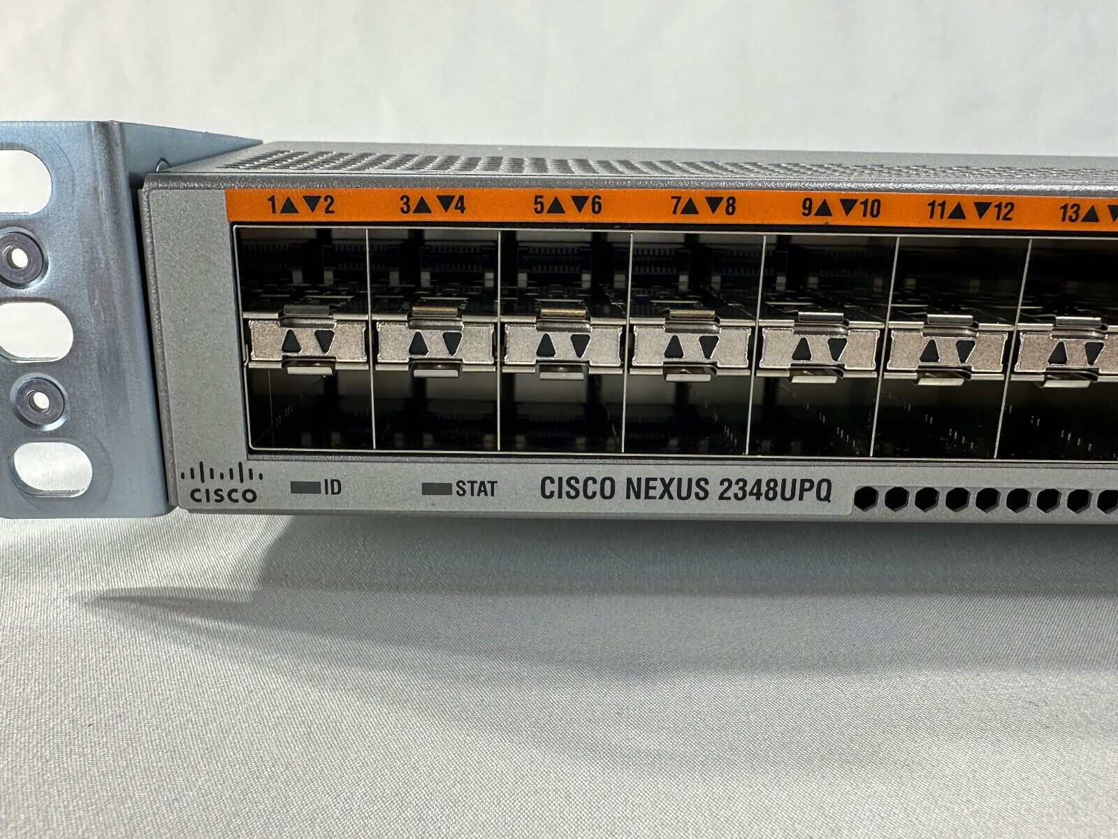 Cisco Nexus 2348UPQ Fabric Extender PSE 48x SFP+ 6x QSFP+ 1/10/40GbE 2xPSU Rails.
