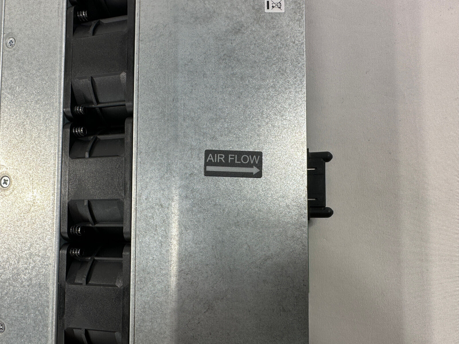 HPE JC695A A5830AF-96G Back (Power Side) to Front (Port Side) Airflow Fan Tray.