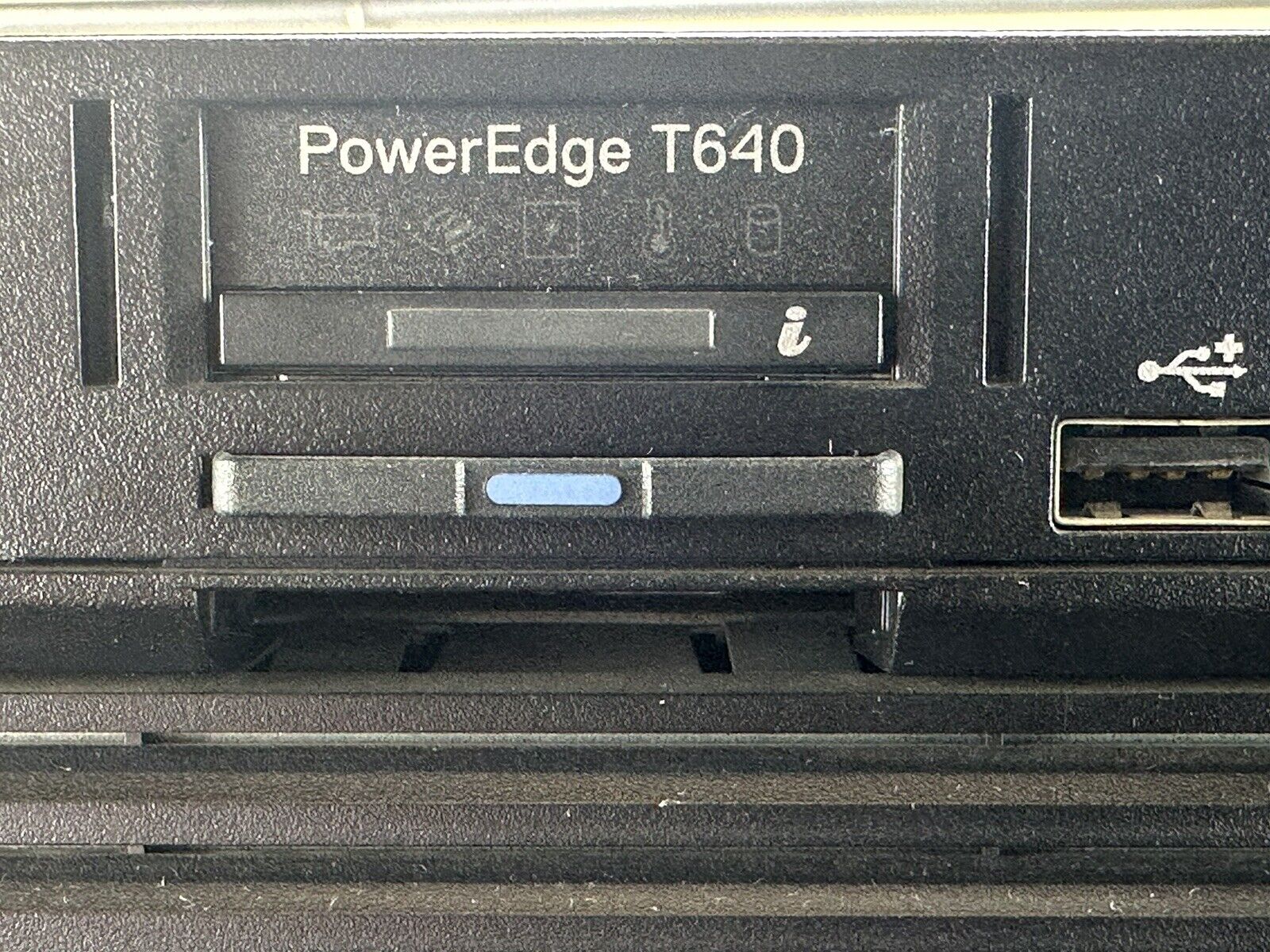 Dell T640 Tower Server 8x LFF Xeon 4112 32GB RAM PERC H740P 3.5 2x 750W PSU.