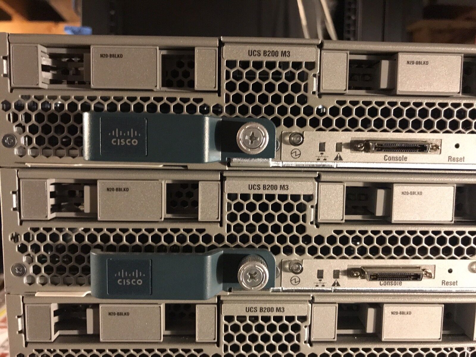 Cisco B200 M3 Two E5-2670V2 10C 2.50GHz 512GB Blade Server VIC1240.