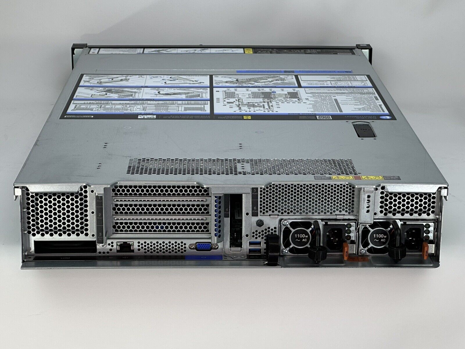 Lenovo ThinkSystem SR650 Server 8x SFF 2x Xeon Gold 6244 16C 48GB 930-8i 1100W