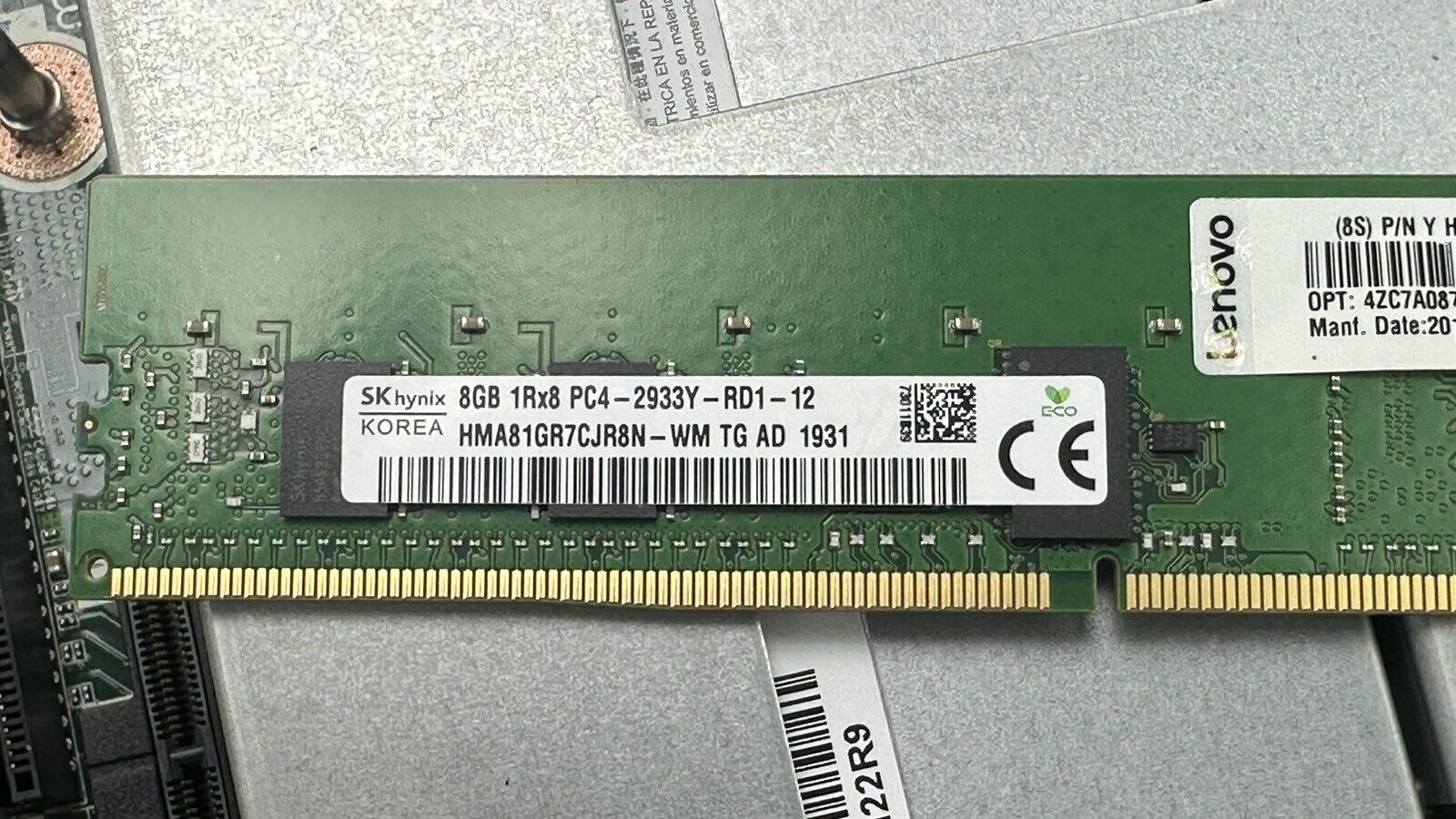 Lenovo ThinkSystem SR650 Server 8x SFF 2x Xeon Gold 6244 16C 48GB 930-8i 1100W