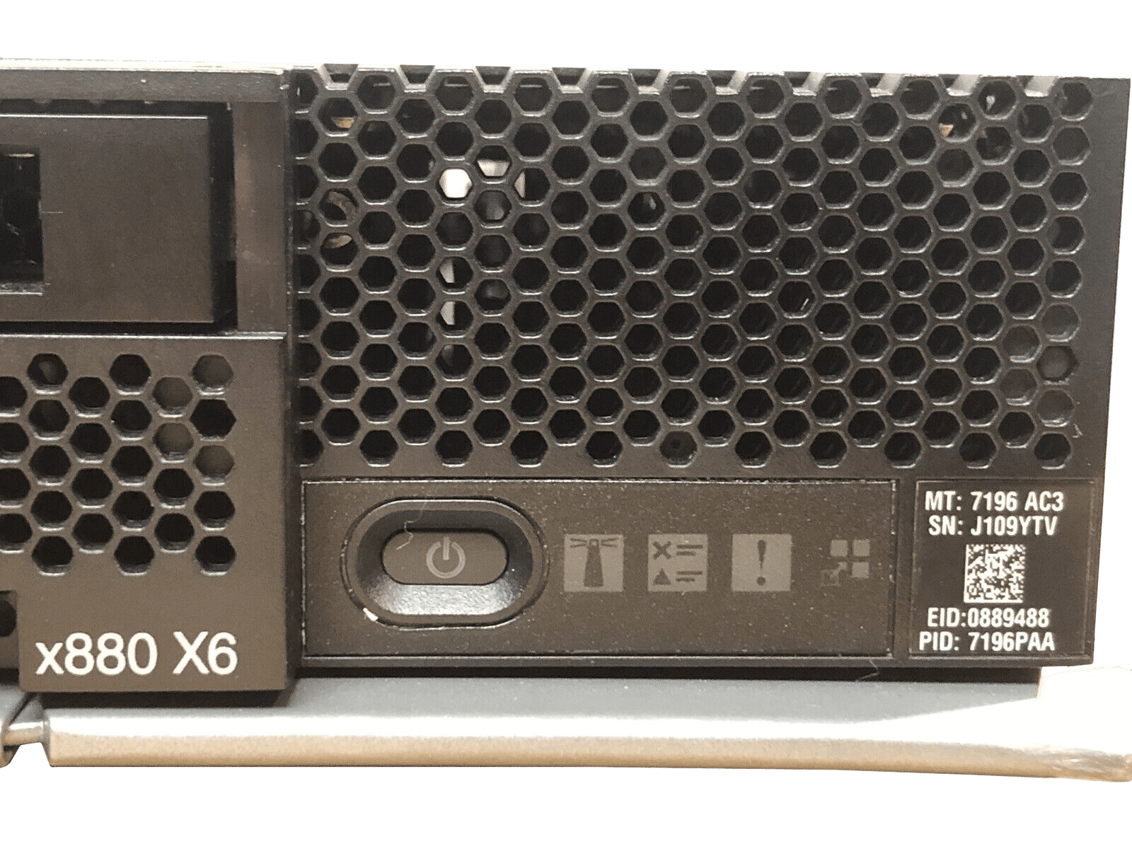 Lenovo FlexSystem x880 X6 Server Two E7-8867V3 2.5GHz 32 Core 256GB 2x SFF 7196-AC3.