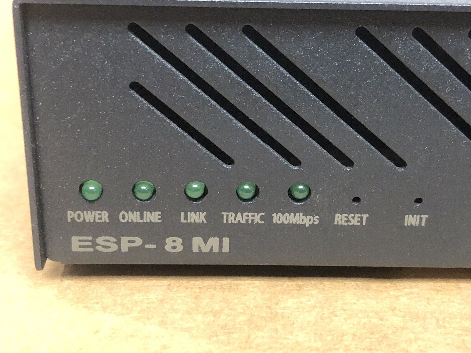 Avocent 8 Port Multi Interface Serial Hub ESP-8 MI 520-425-512 990477-001.