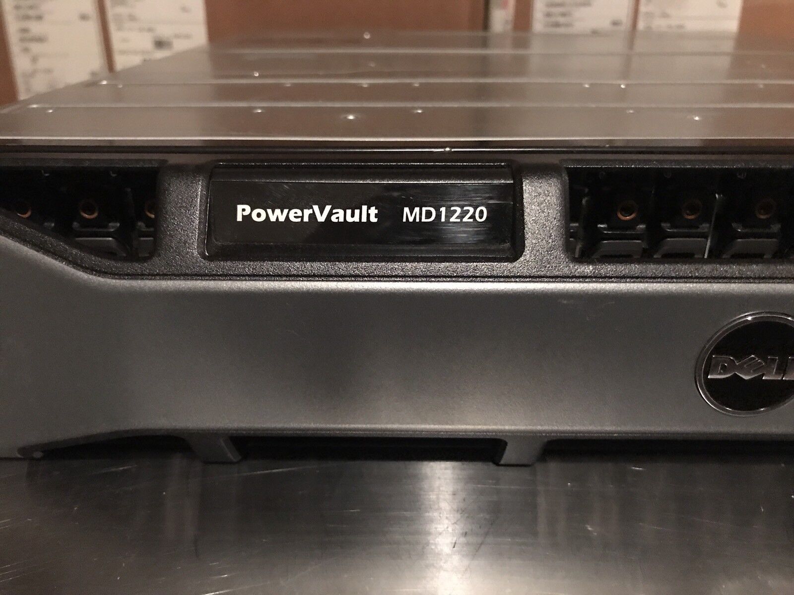 Dell PowerVault MD1220 24x 600GB 10K SAS Storage 2x EMM 14TB 2x PSU Bezel Rails.