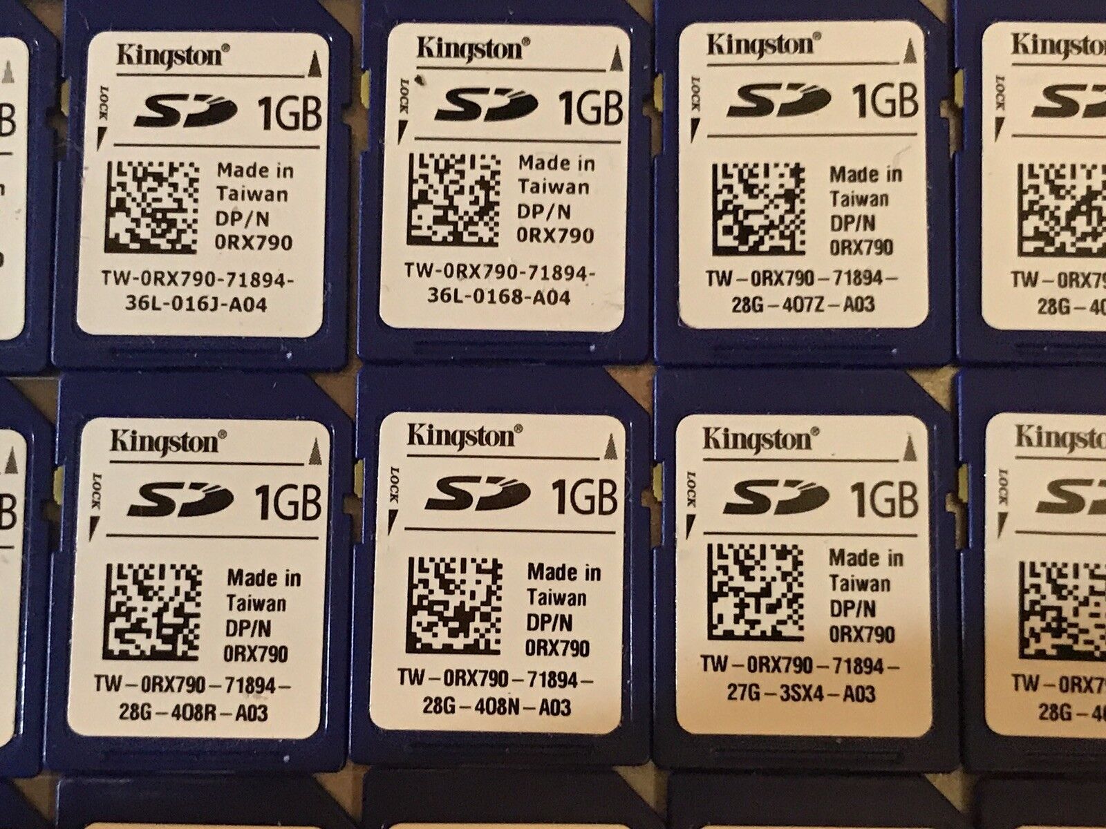 Dell Genuine 0RX790 Kingston RX790 1GB Flash SD Card Memory for Dual SD module.