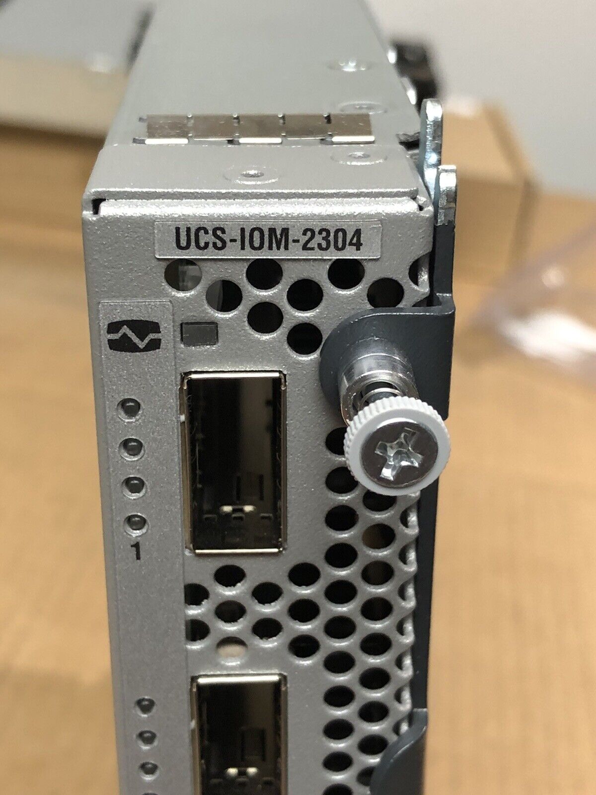 Cisco UCS-IOM-2304 V05 UCS 2304XP I/O Module 4 External 8 Internal 40Gb Ports.