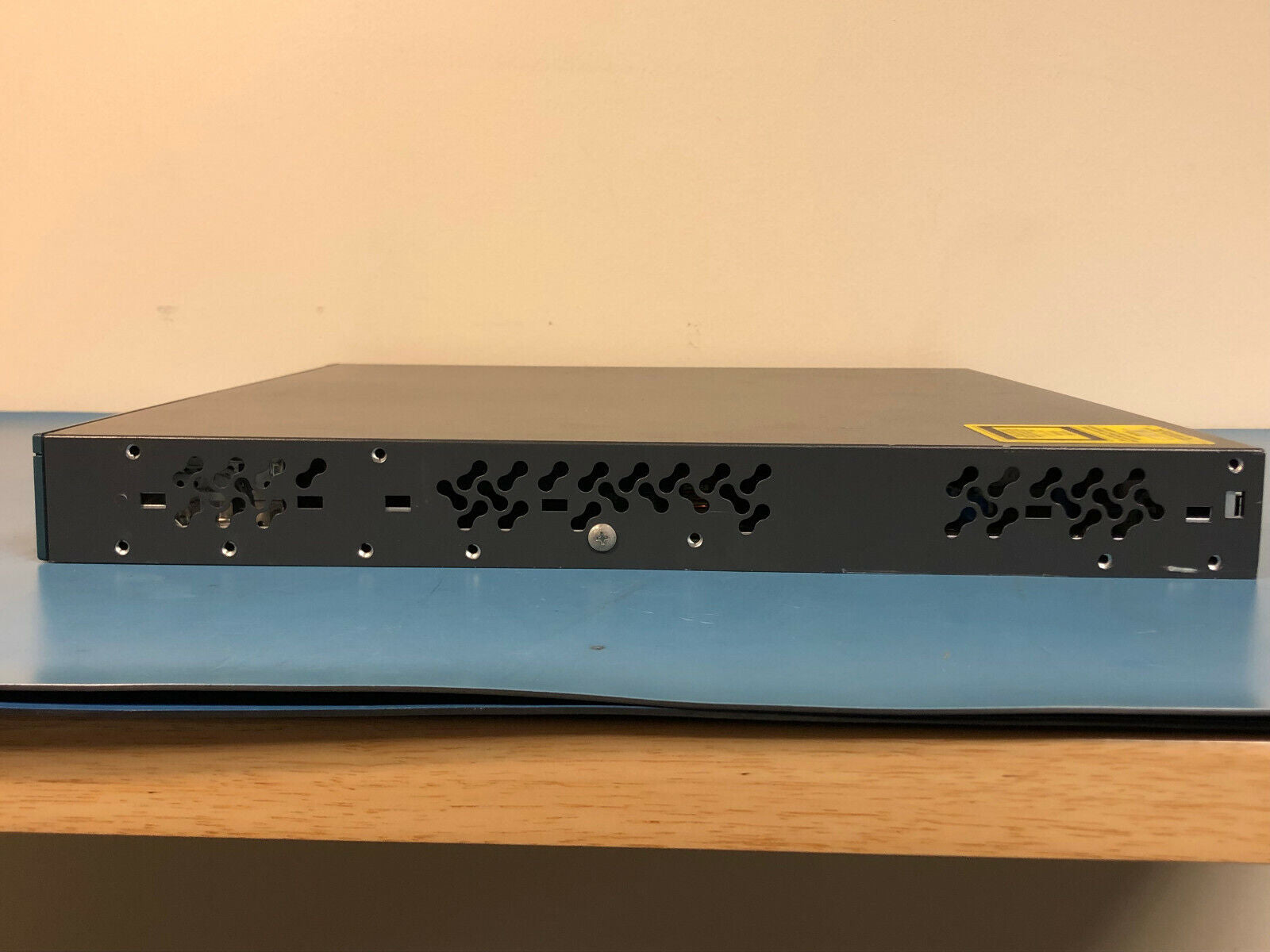 Cisco Catalyst 3550 WS-C3550-48-SMI Ethernet Switch 48x 10 Cisco Catalyst 3550 WS-C3550-48-SMI Ethernet Switch 48x 10