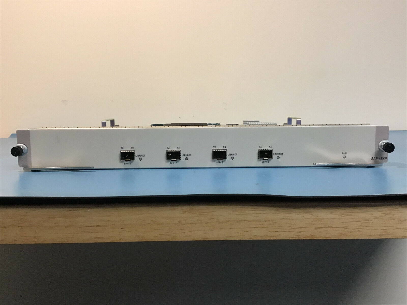 HPE JG366A FlexNetwork 4-port 10GbE Service Aggregation Platform Router Module.