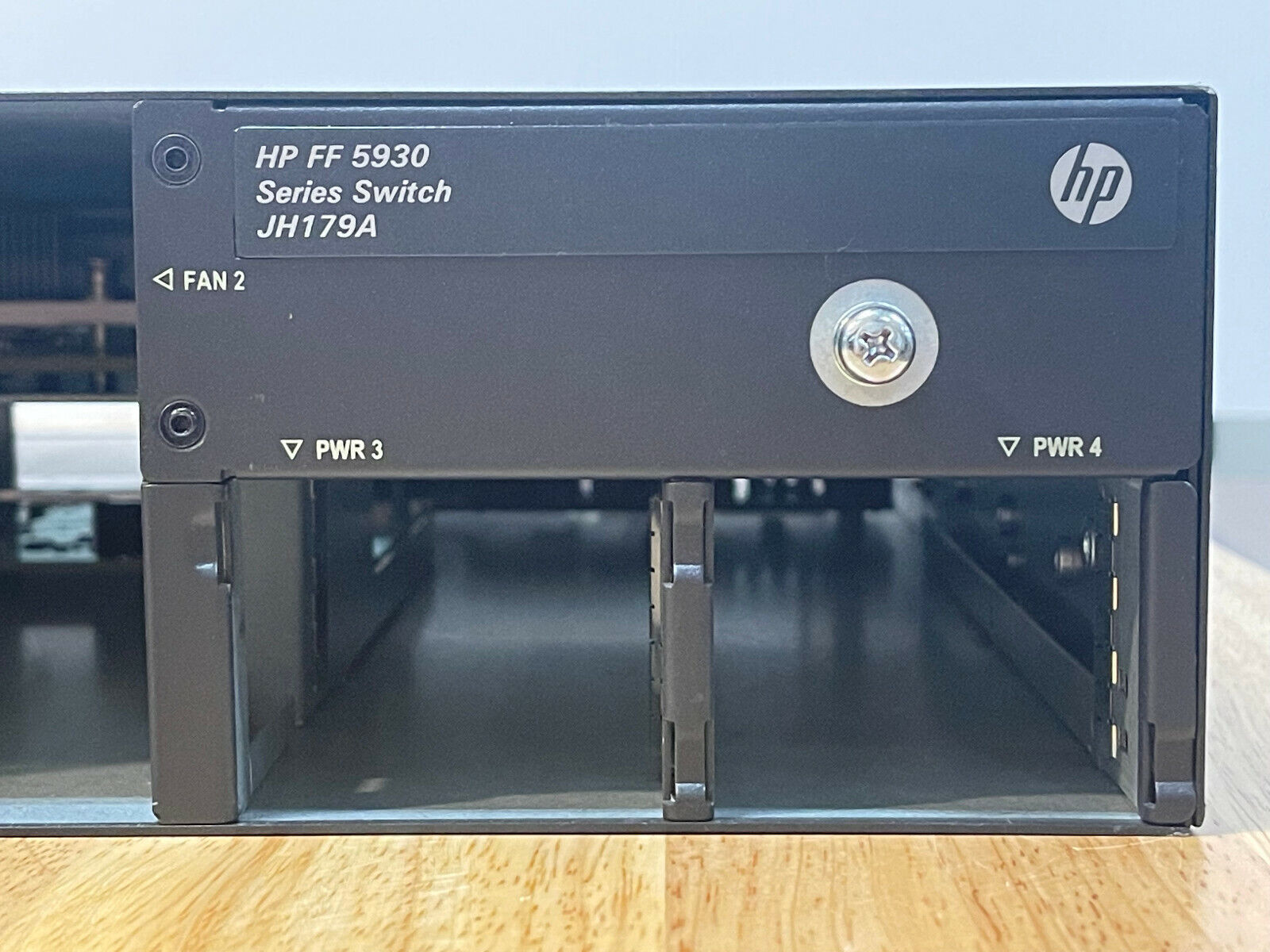 HPE JH179A FlexFabric 5930 4-slot Switch Chassis 2x Fan up to 32x 40GE 96x 1/10GbE L3.