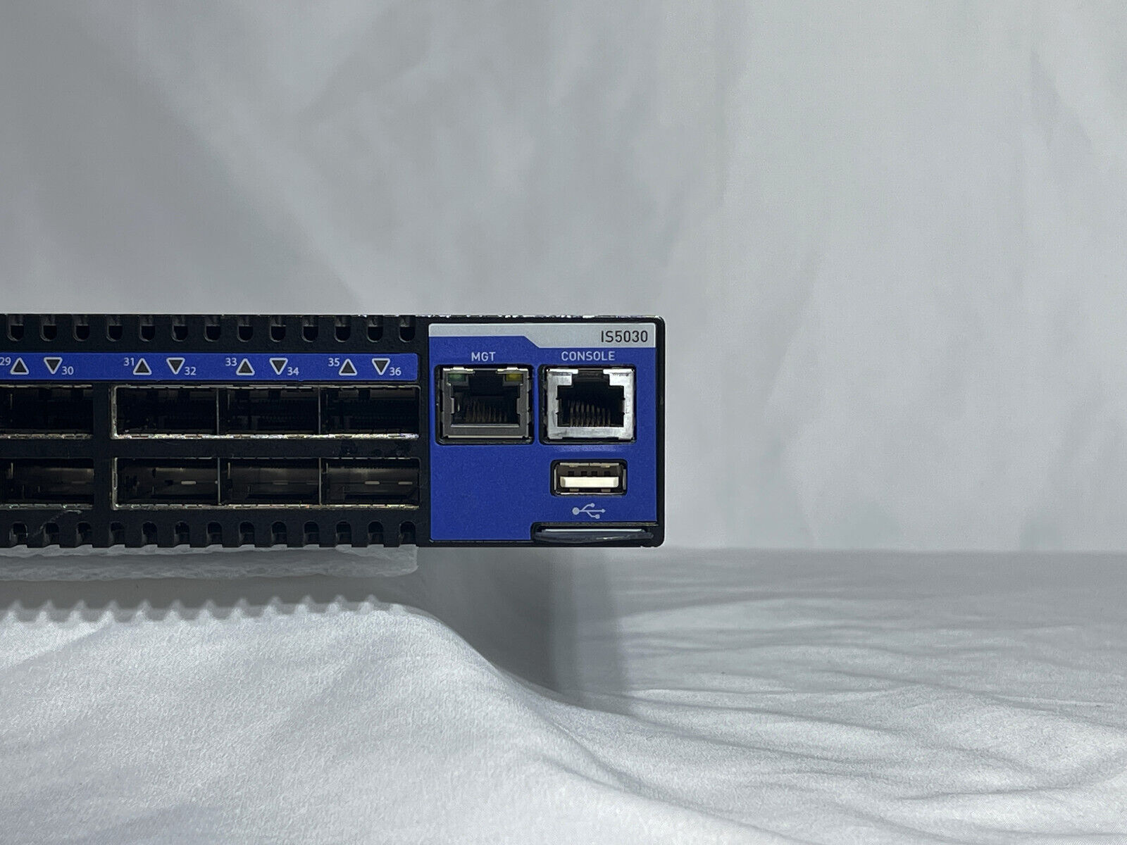 Mellanox IS5030 36-Port QDR 40Gbps InfiniBand Switch 2x PSU Ears Back-to-Front MIS5030Q-1BFC.