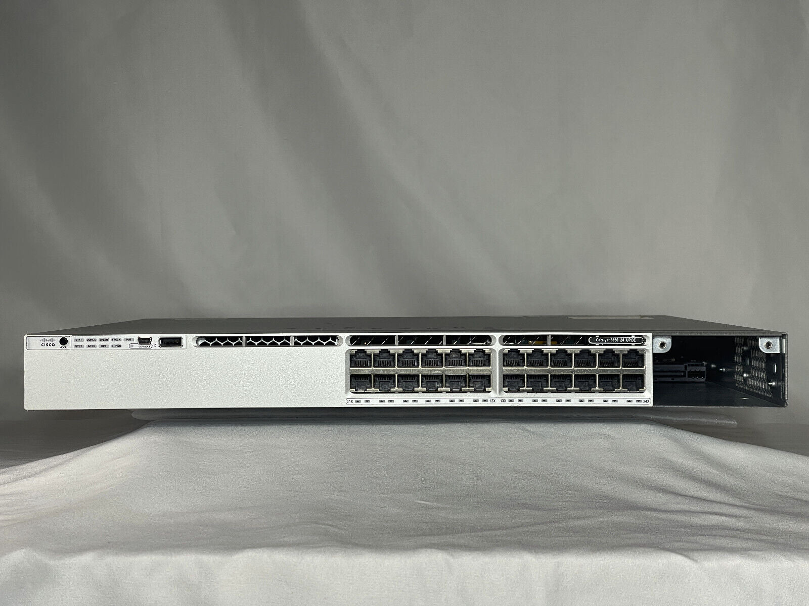 Cisco Catalyst WS-C3850-24U 24-Port 1GbE UPoE Ethernet Switch 2x 1100W PSU Ears.
