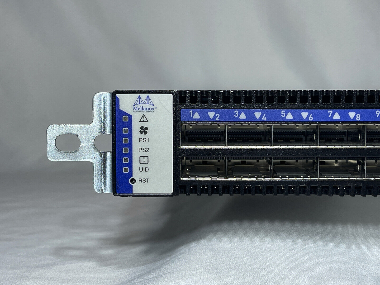 Mellanox SX6025 36-Port Non-blocking 56Gb/s FDR InfiniBand Switch 1x PSU Rails MSX6025F-1SFS.