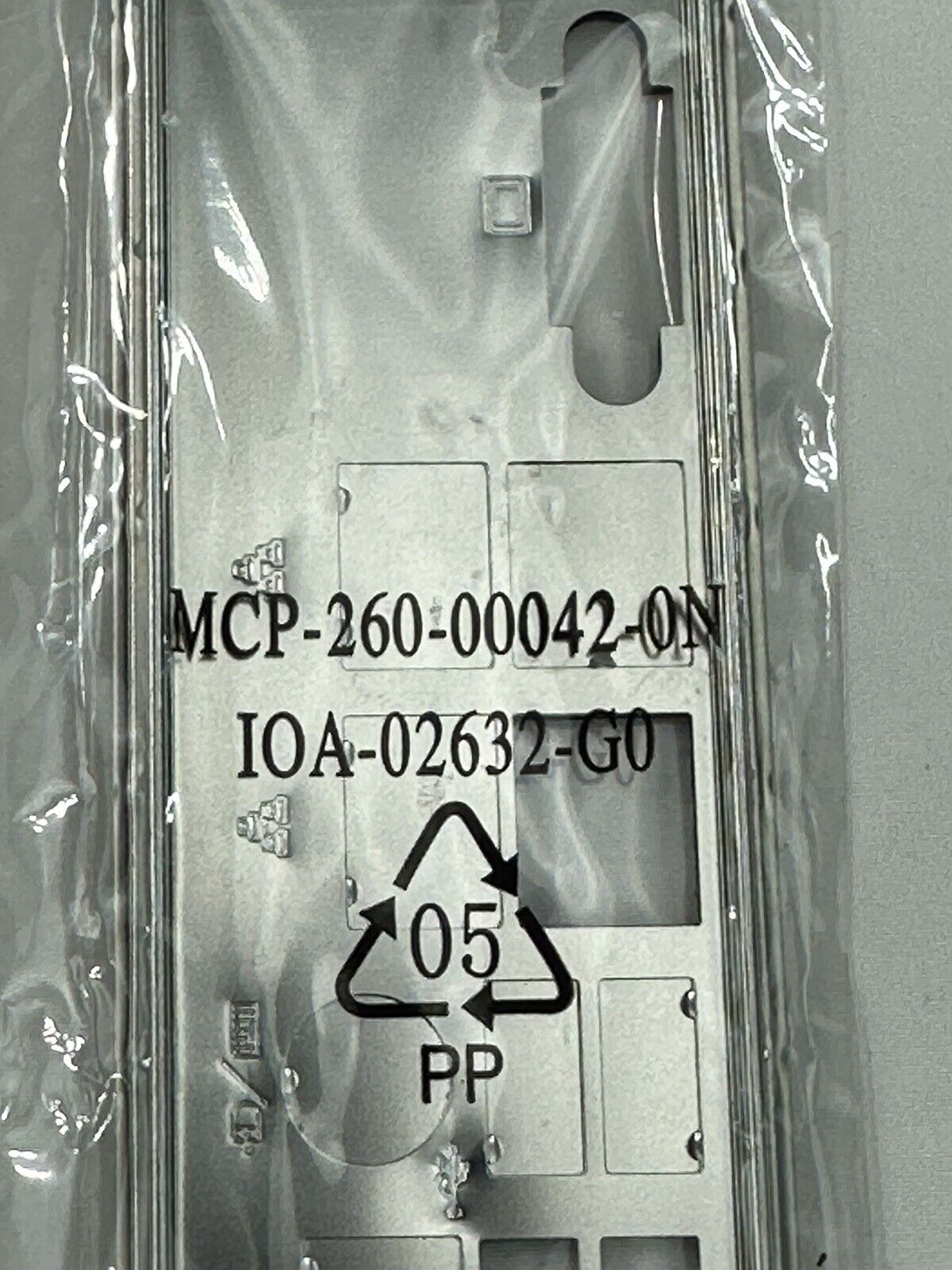 SuperMicro Standard I/O Shield Bracket with EMI Gasket 2U Chassis & Mo