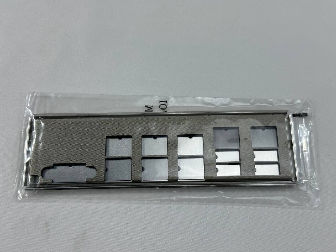 SuperMicro Standard I/O Shield Bracket with EMI Gasket for 2U+ Chassis