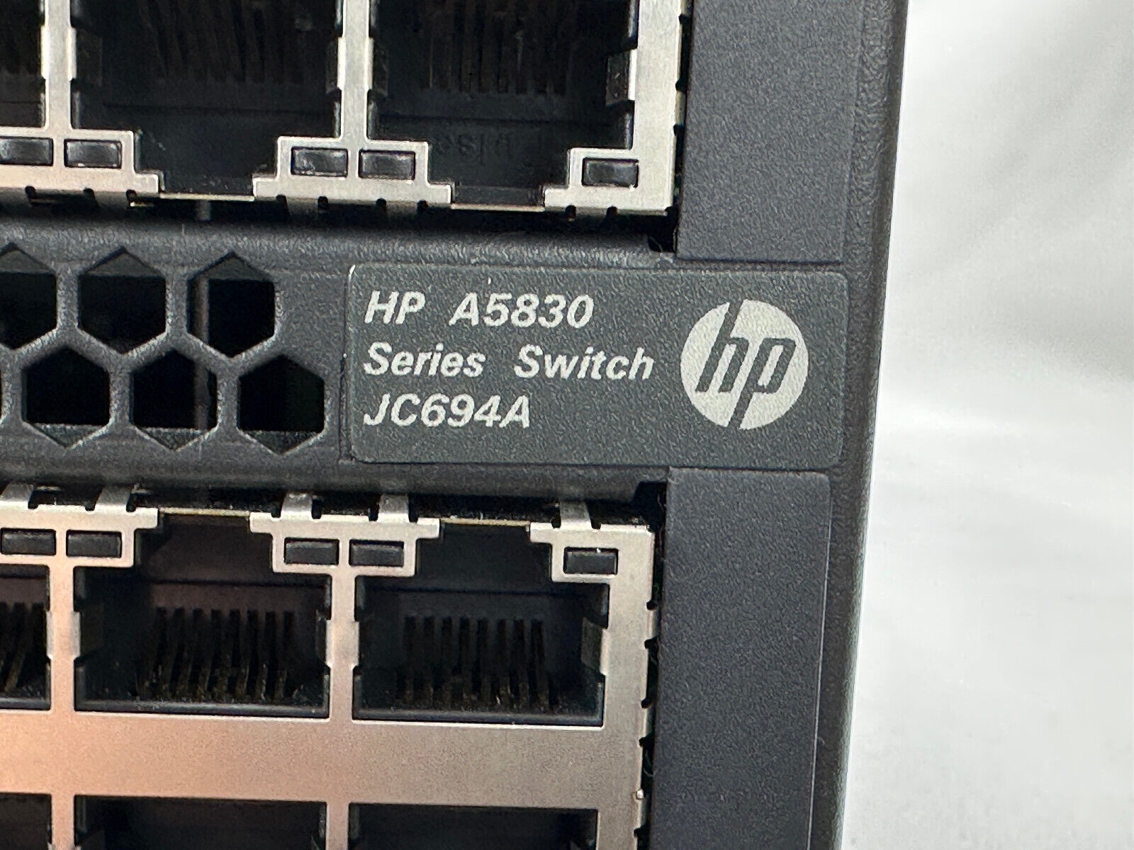 HPE JC694A FlexFabric A5830AF 96G Ethernet Switch 96x 1GbE RJ45 10x 10GbE SFP+ PSU Ears.