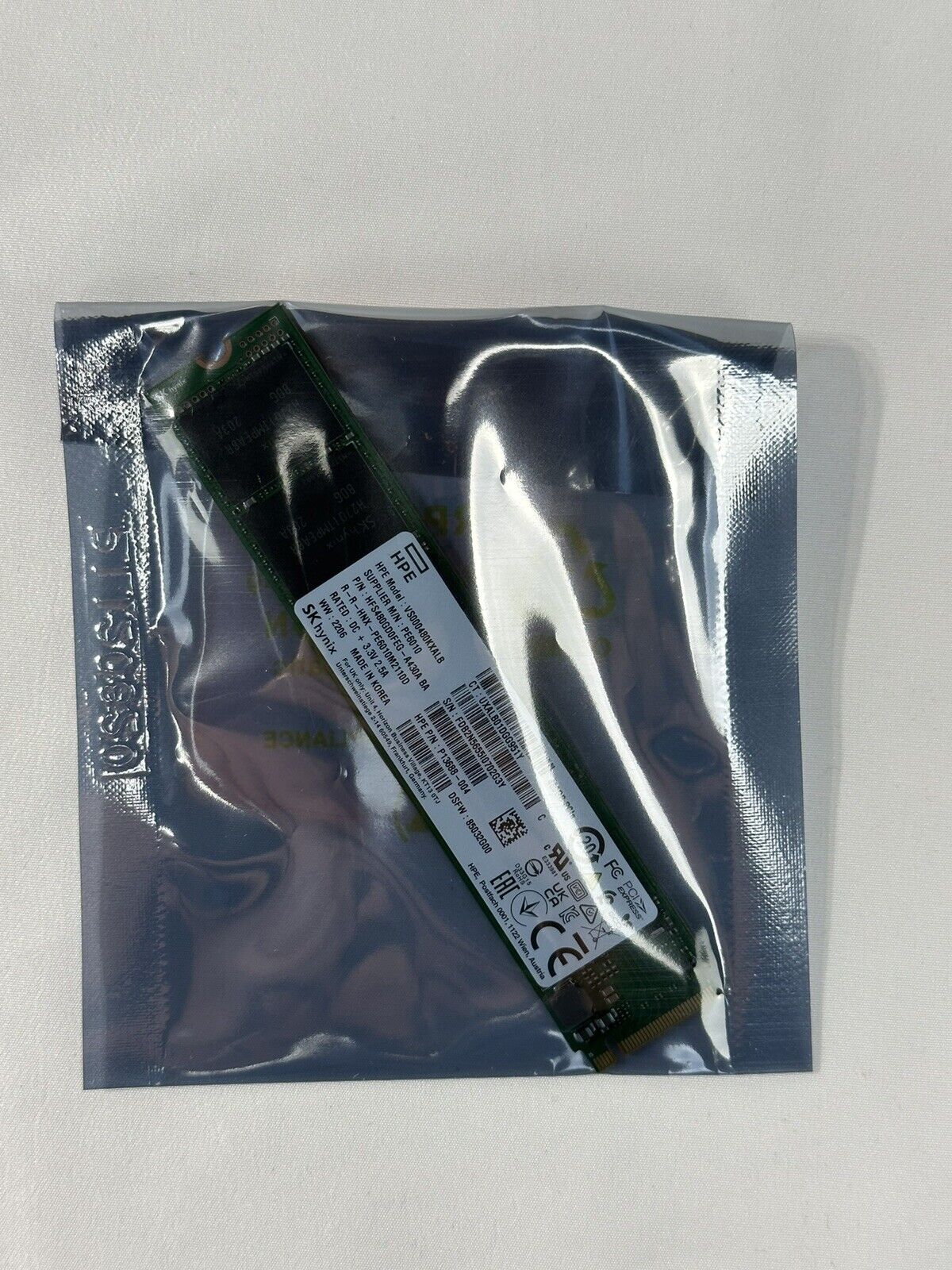 HPE P40513-B21 P13688-004 480GB PCIe NVMe M.2 22110 Read HPE P40513-B21 P13688-004 480GB PCIe NVMe M.2 22110 Read
