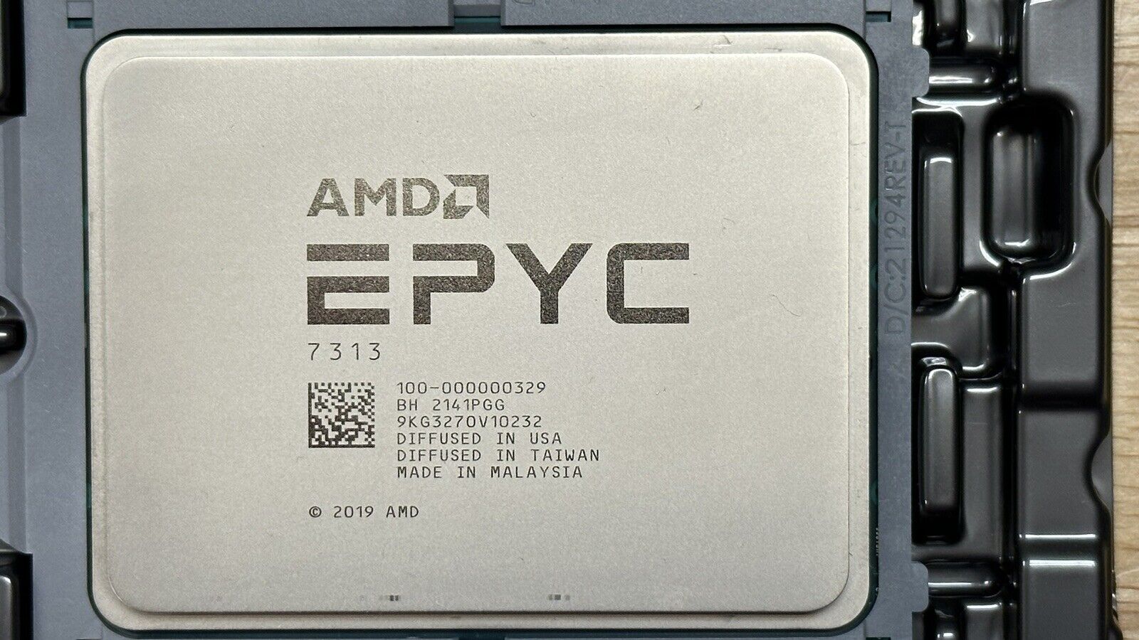 AMD EPYC 7313 16 Core 3.00GHz 128MB L3 155W CPU Processor Unlocked Milan