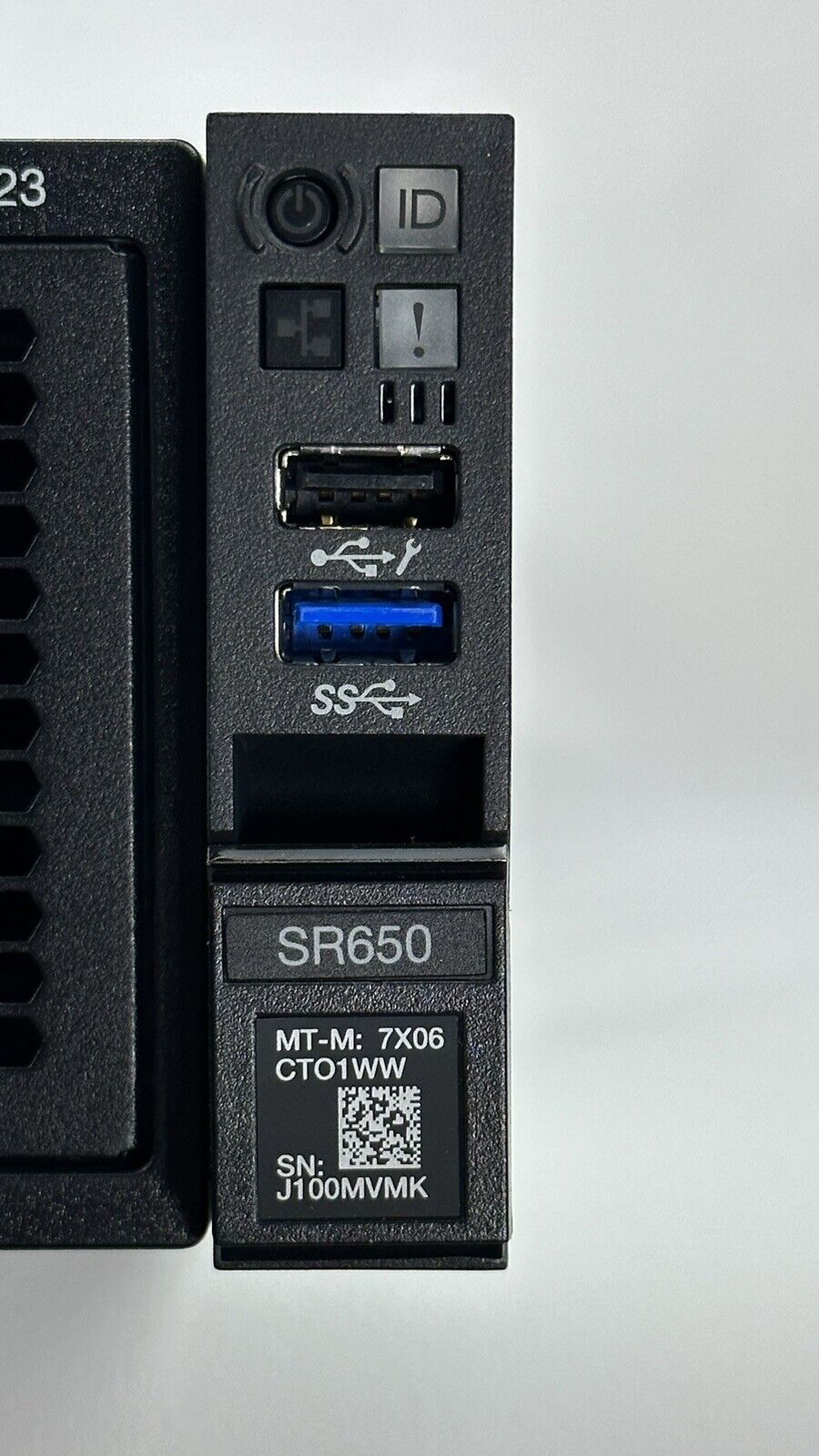 Lenovo ThinkSystem SR650 Server 8x SFF 2x Xeon Gold 6244 16C 48GB 930-8i 1100W